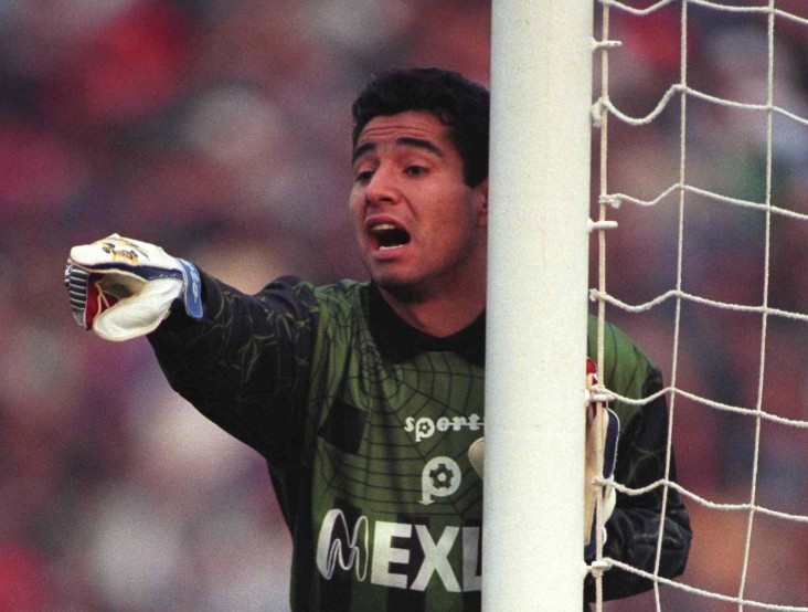 Pulpo Zuniga during a match in the Liga MX